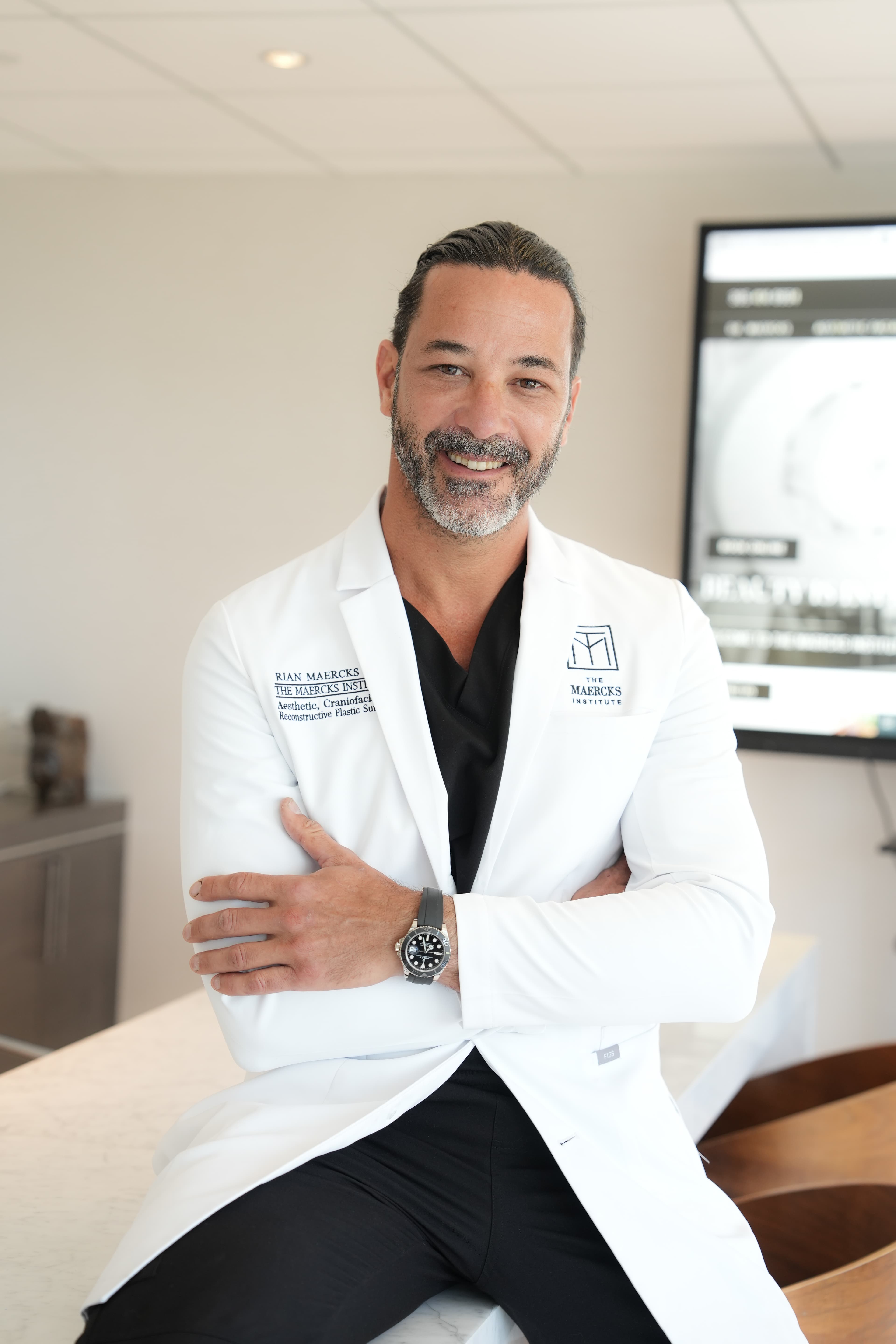 Plastic Surgeon Critiques Kris Jenner's Facelift, Highlights Risks of Superficial Procedures