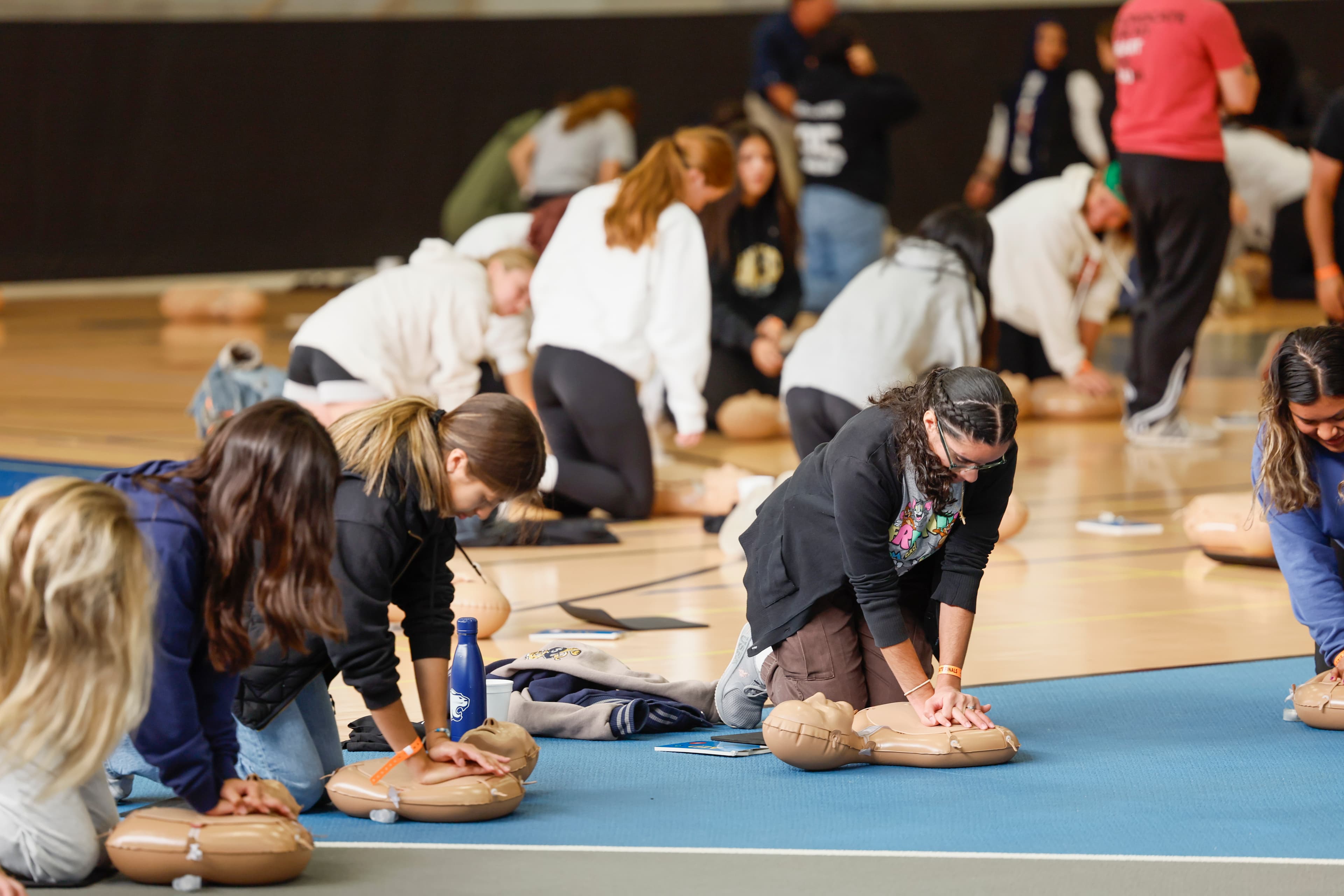 Chicago Bears and American Heart Association Provide Lifesaving CPR Training at Girls Flag Football Finals
